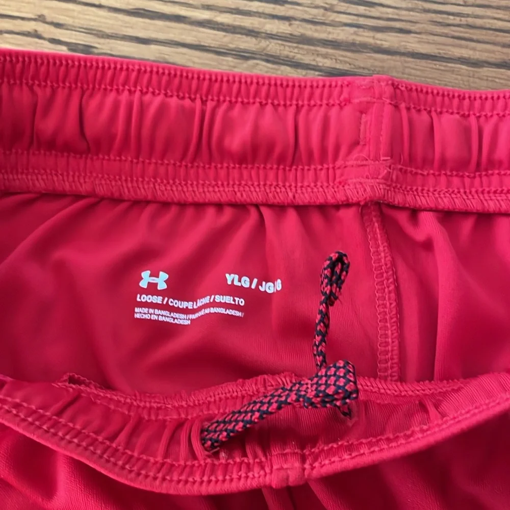 NWT Boys Under Armour Velocity Shorts